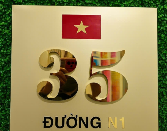 Inox Ăn Mòn Logo – Huy Hiệu